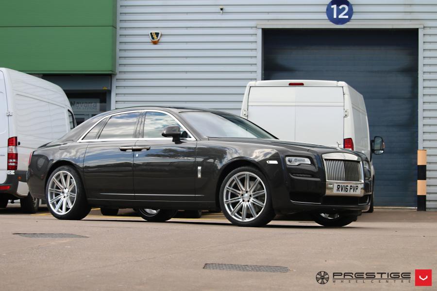  Rolls-Royce Ghost on Vossen Wheels (CV4) 2017 года  (фото 1 из 6)